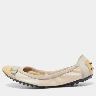 Tod's Beige/yellow Patent Leather And Suede Cap Toe Scrunch Ballet Flats In Neutral