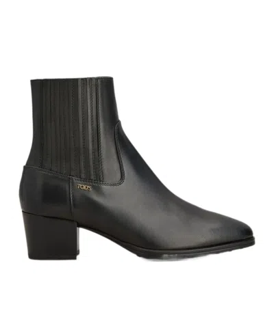 Tod's Block Heel Ankle Boots In Black