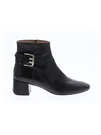 Pre-owned Tod's Boots In Black