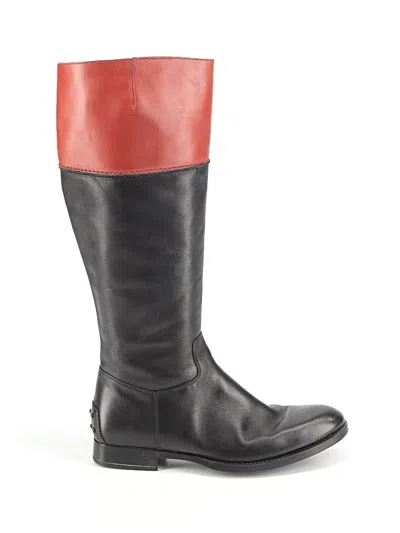 Pre-owned Tod's Boots In Black