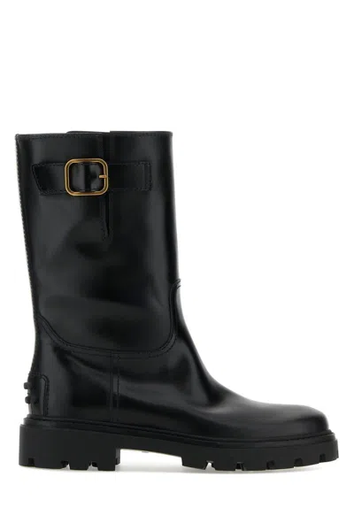 Tod's Buckled Leather Boots In Black