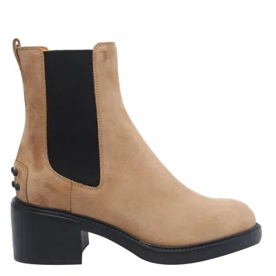Tod's Boots In Brown