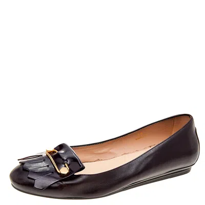 Tod's Burgundy Leather Fringe Ballet Flats In White