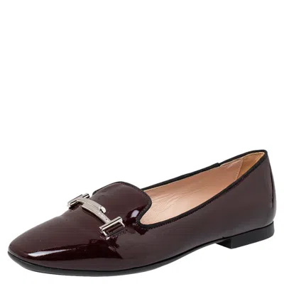 Tod's Burgundy Patent Leather Double T Smoking Slippers In White