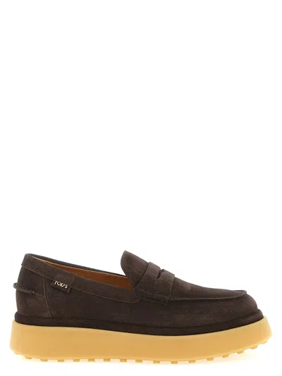Tod's Calfskin Leather Loafer In Brown