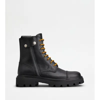 Tod's Combat Boots In Leather In Black