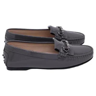 Tod's Embellished Driver Shoes In Grey Patent Leather In Gray