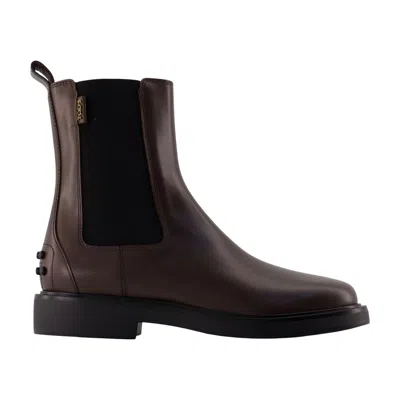 Tod's Gomma Boot In Brown