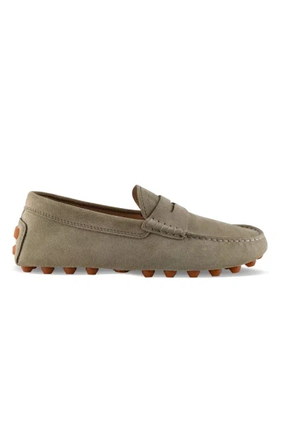Tod's Gommino Loafers In Brown