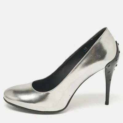 Tod's Grey Patent Leather Pumps In Silver