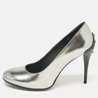 Tod's Grey Patent Leather Pumps In Gray