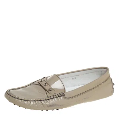 Tod's Grey Patent Leather Slip On Loafers In Gray