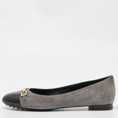 Tod's Grey/black Suede And Patent Leather Buckle Detail Ballet Flats In Gray
