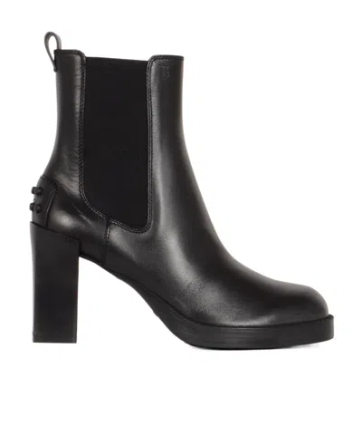 Tod's Heeled Ankle Boots In Black