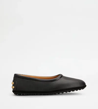 Tod's Leather Ballerina Flat Flat In Black