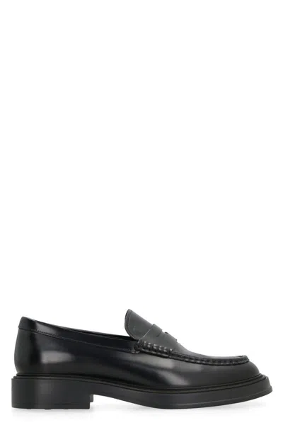 Tod's Leather Loafers In Black