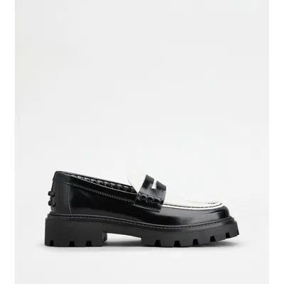 TOD'S TOD'S LOAFERS IN LEATHER