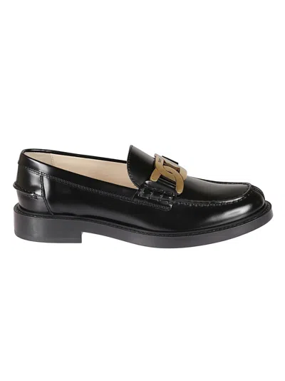 Tod's Polished Leather Loafers With Gold-tone Buckle Detail In Black