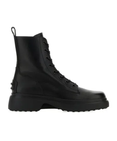 Tod's Round Toe Ankle Boots