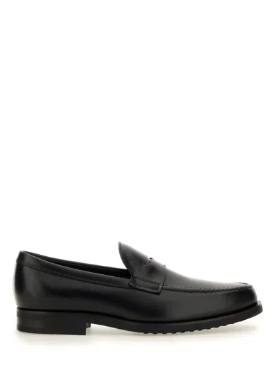 Tod's Smooth Leather Moccasin Loafers With Subtle Stitching In Black
