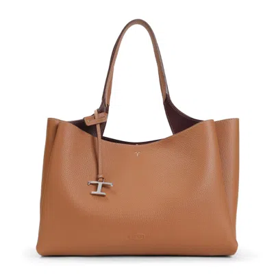 Tod's Spacious Brown Leather Shoulder Bag