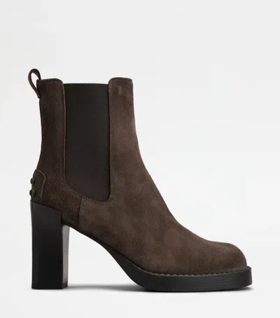 Tod's Suede Chelsea Boot In Brown