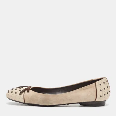 Tod's Two Tone Suede And Studded Leather Bow Ballet Flats In Sand