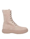 Tod's Stivaletto Stringato Suede Ankle Boots In Beige
