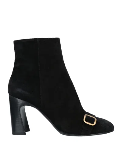 Tod's Ankle Boots In Black