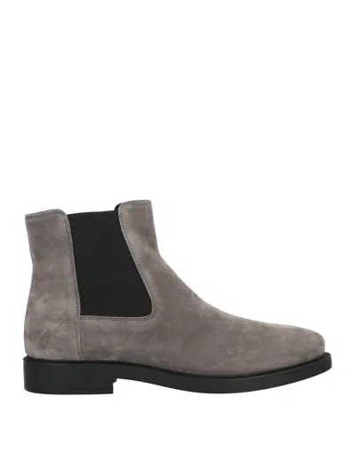 Tod's Ankle Boots In Grey