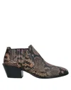 Tod's Ankle Boots In Beige