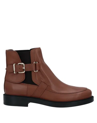 Tod's Ankle Boots In Brown