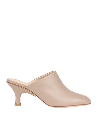 Tod's Woman Mules & Clogs Light Grey Size 8 Leather