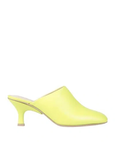 Tod's Woman Mules & Clogs Lime Green Size 8 Leather