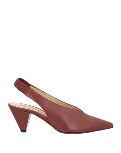 Tod's Woman Pumps Brown Size 8 Soft Leather