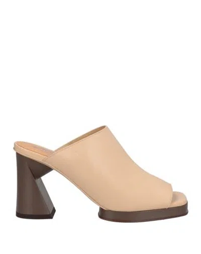 Tod's Woman Sandals Beige Size 7.5 Leather In Brown