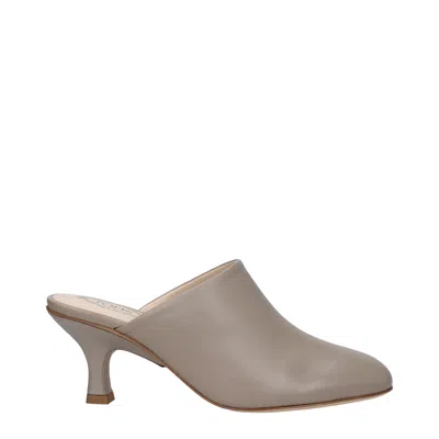 Tod's Women's Sandals Leather Gray/dust