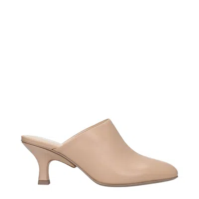 Tod's Women's Sandals Pink Leather/flesh Pink In Neutral