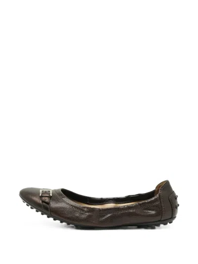 Pre-owned Tod's Vintage Buckle-detail Ballet Flats In Brown