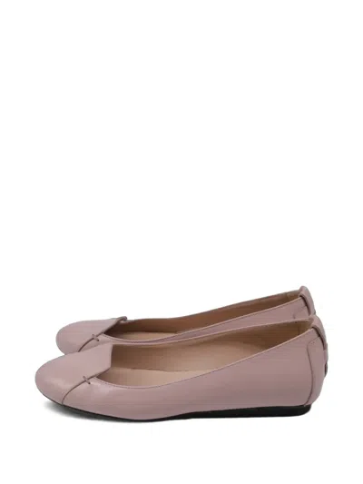 Pre-owned Tod's Vintage Round-toe Patent Ballet Flats In Pink