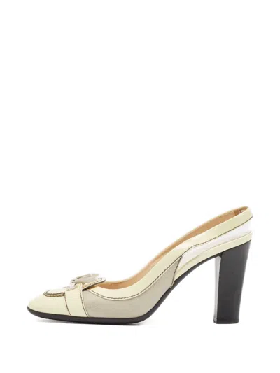 Pre-owned Tod's Vintage Slingback Pumps In Neutral