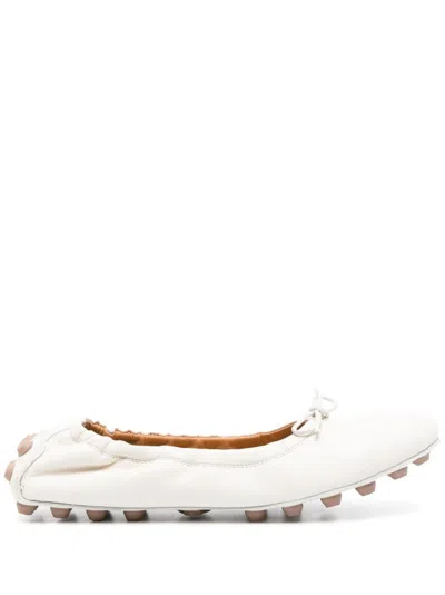 【関税&送料込】Tod'S Ivory Leather Bubble Ballerinas Tod's Ivory Leather Bubble Ballerinas In White | ModeSens
