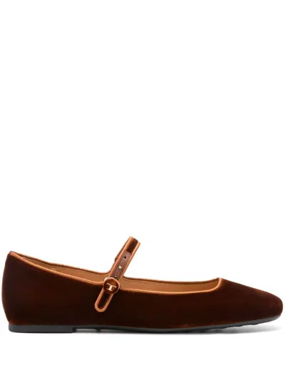 Tod's Women's Gomma Flat 23l Cint.bott.ricamo In C817(caramelo Scuro) S003(cuoio Scuro)