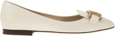 TOD'S WOMEN'S LEATHER BALLERINA WITH ACCESSORY