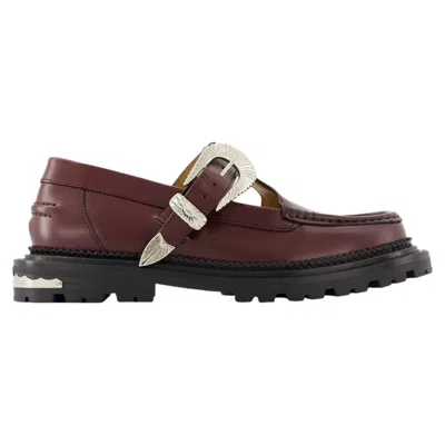 Toga Stud-embellished Loafers In Red