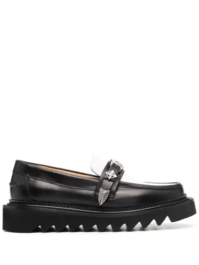 Toga Buckle-detail Leather Loafers In Aj1243 Black White