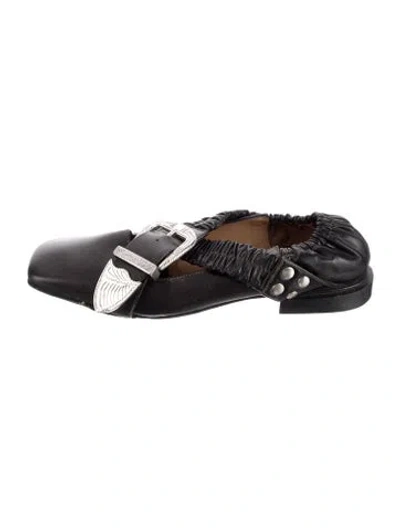 Pre-owned Toga Leather Flats In Black