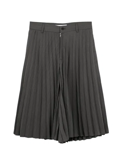 Toga Pleated Wide-leg Shorts In Grey