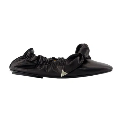 Toga Pulla Aj1454 Ballet Flat In Black
