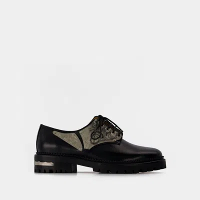 Toga Pulla Derbies In Black